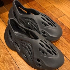 Yeezy Black Athletic Shoes